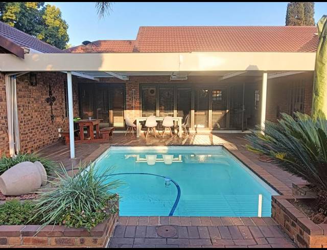 3 BEDROOM HOUSE FOR SALE IN SUNWARD PARK